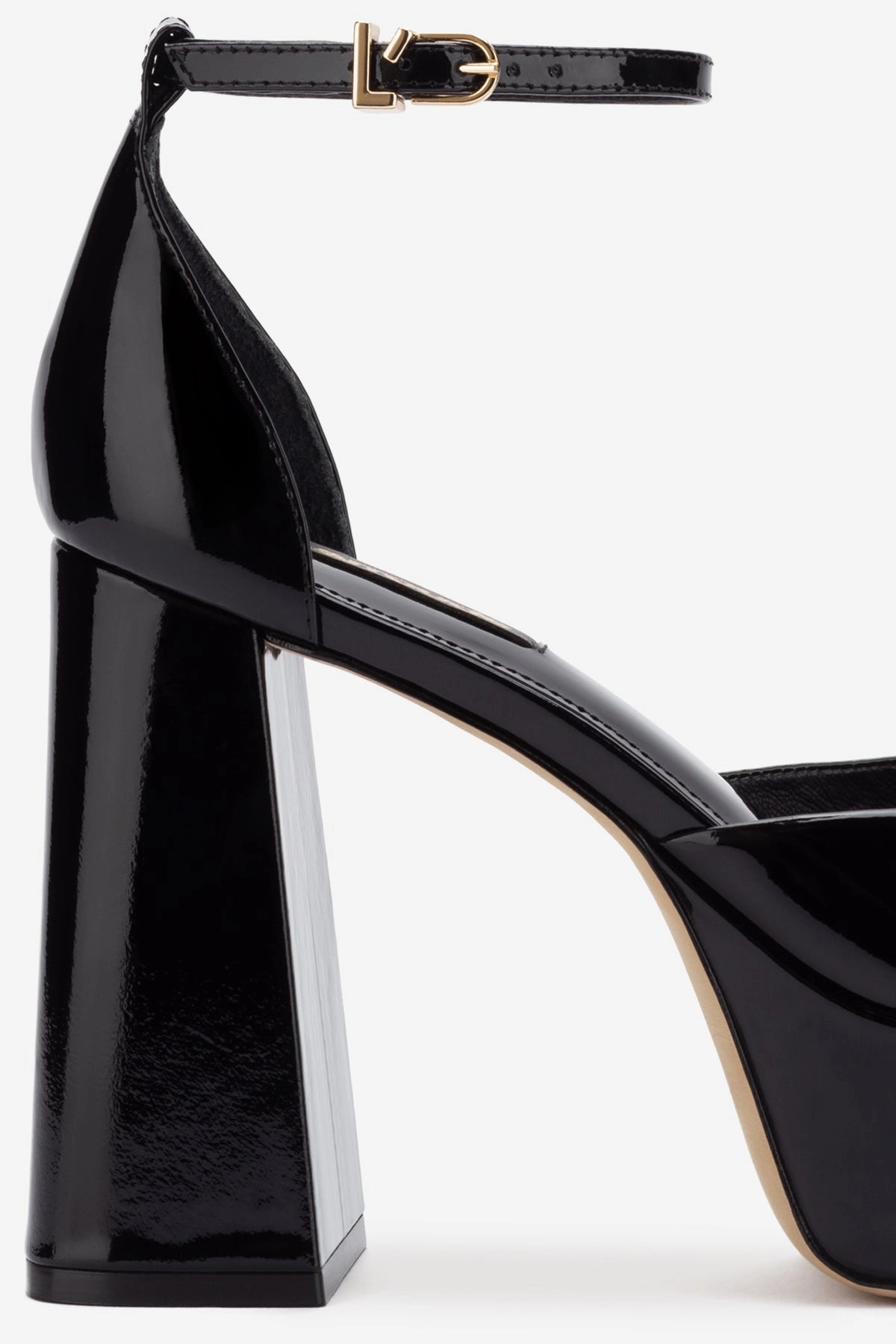 Ari Pump In Black Patent Leather