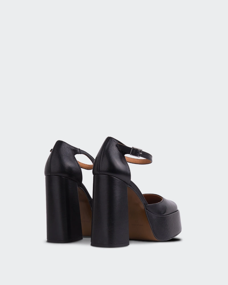 Azucar Black Leather