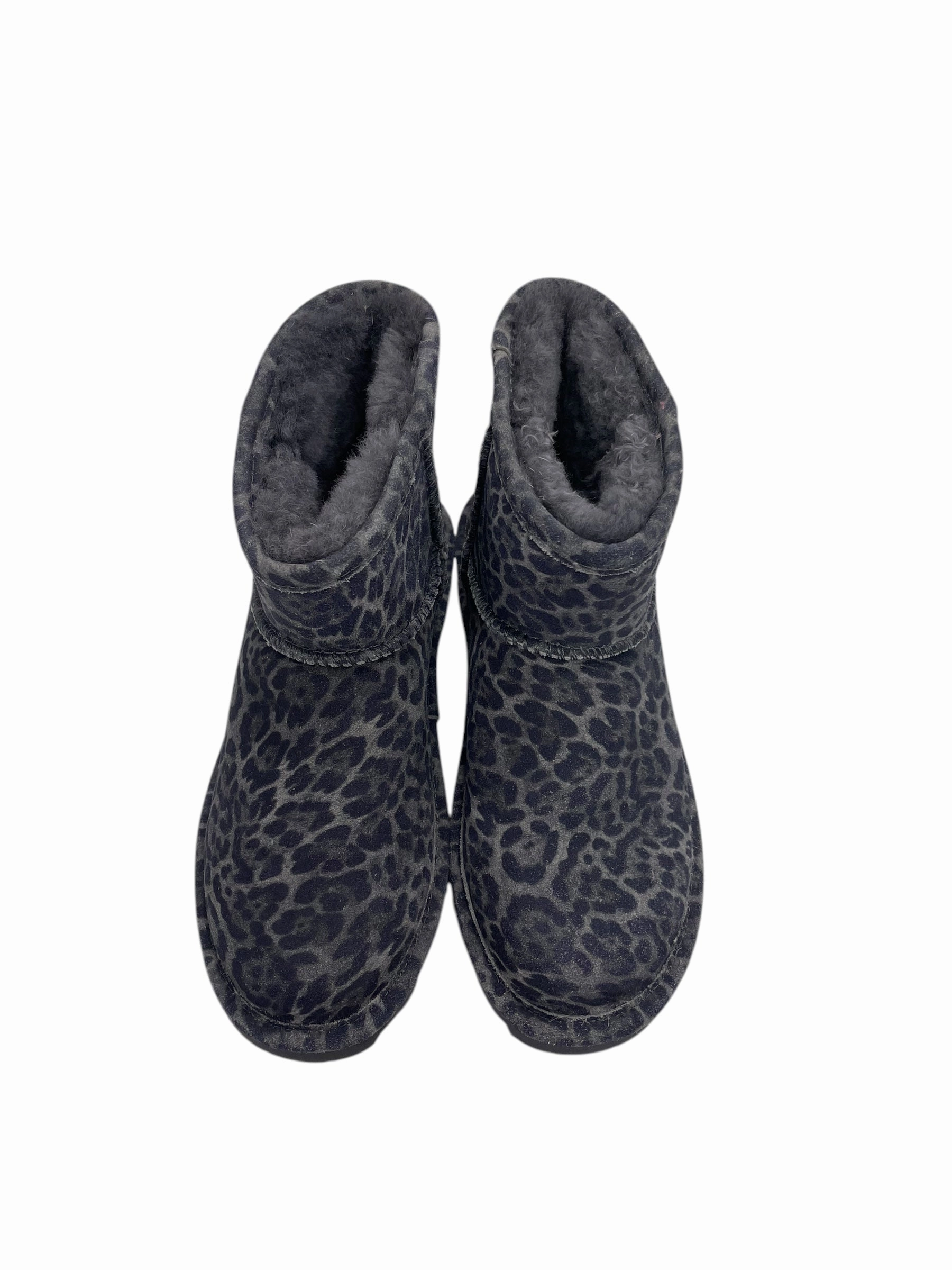 Boots Ankle Flats By Bearpaw In Animal Print, Size: 7