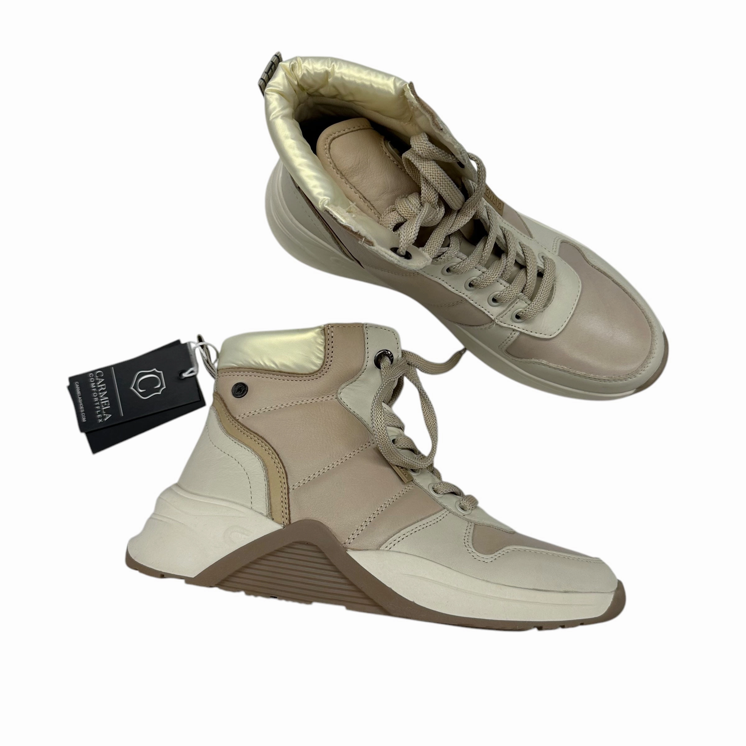 Boots Ankle Flats By Clothes Mentor In Cream, Size:7.5