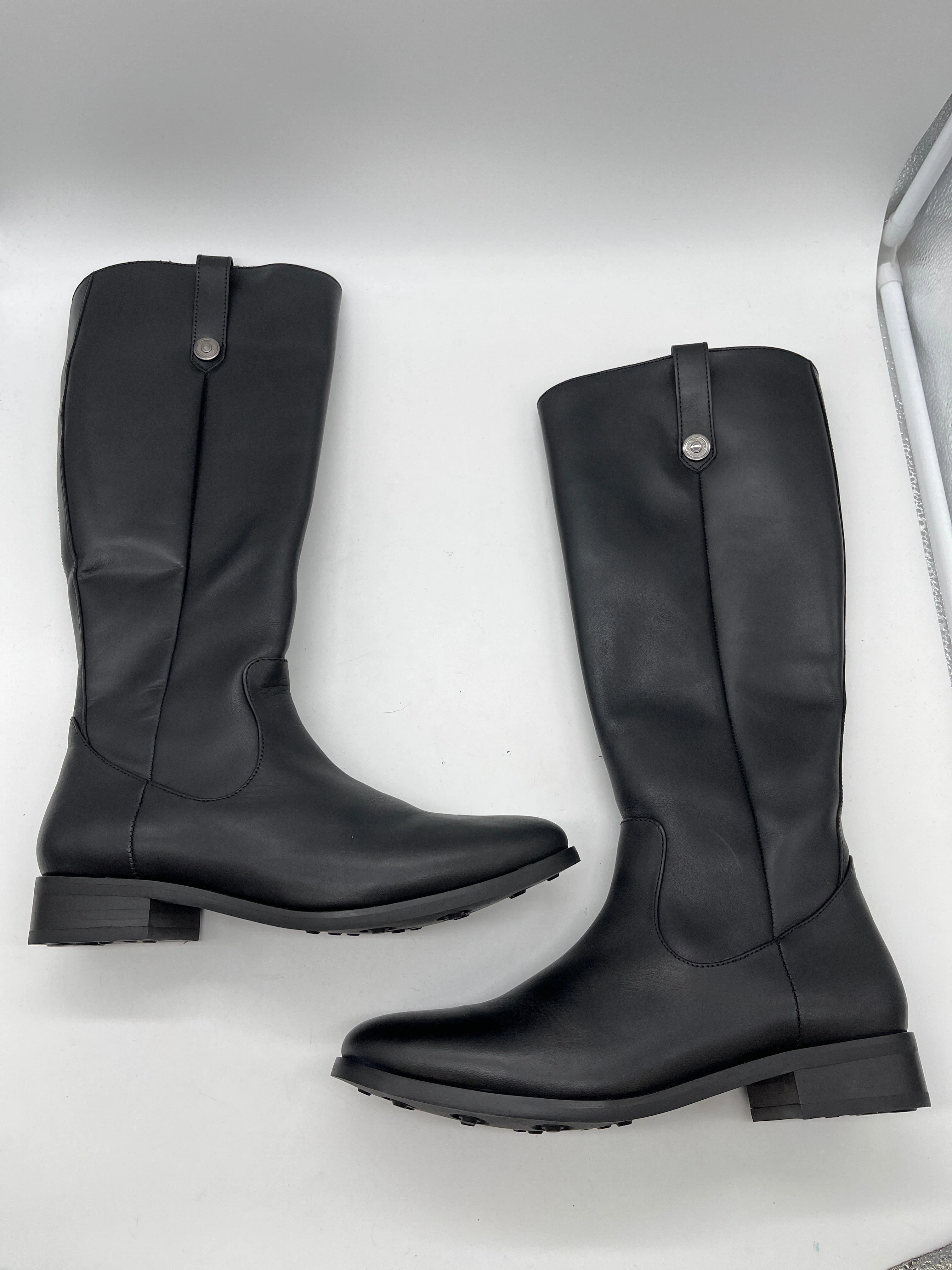 Boots Knee Flats By Clothes Mentor In Black, Size: 9