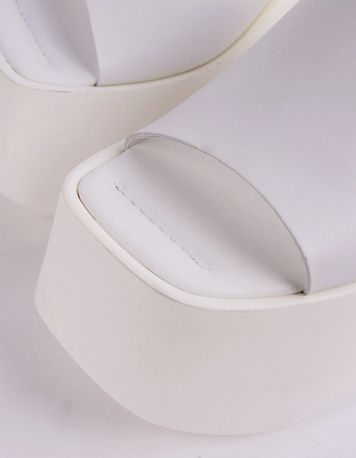 Fidèle White Leather