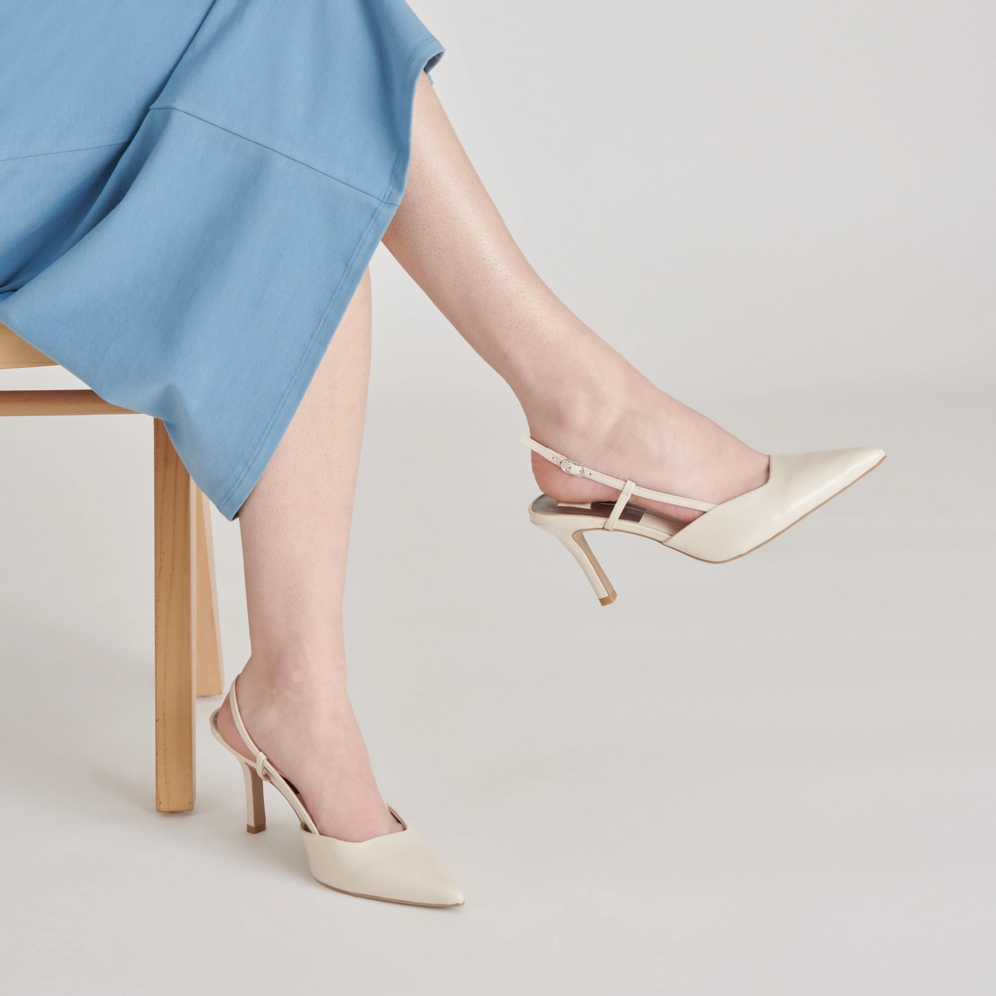 KIM HEELS IVORY CRINKLE PATENT - re:vita