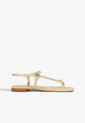 Lisa Sandal
