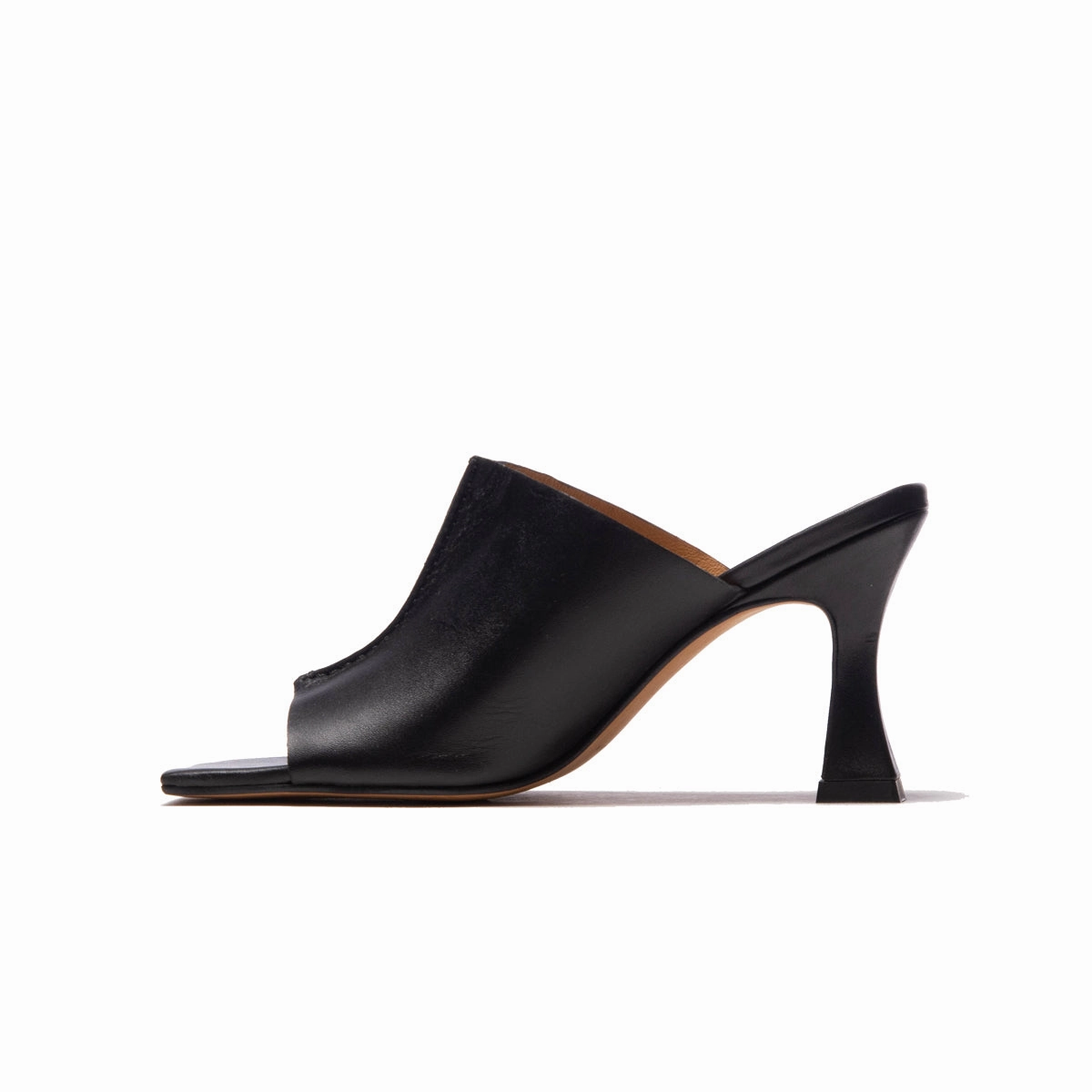 Maica Black Leather