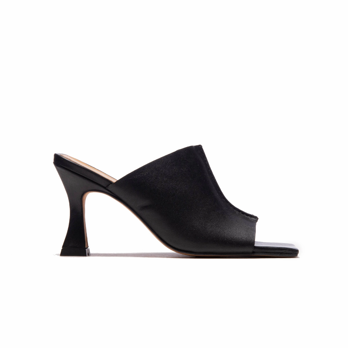 Maica Black Leather