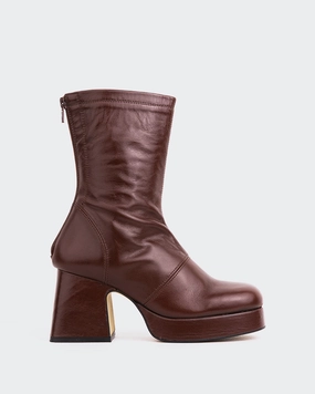 Qoli Chestnut Leather