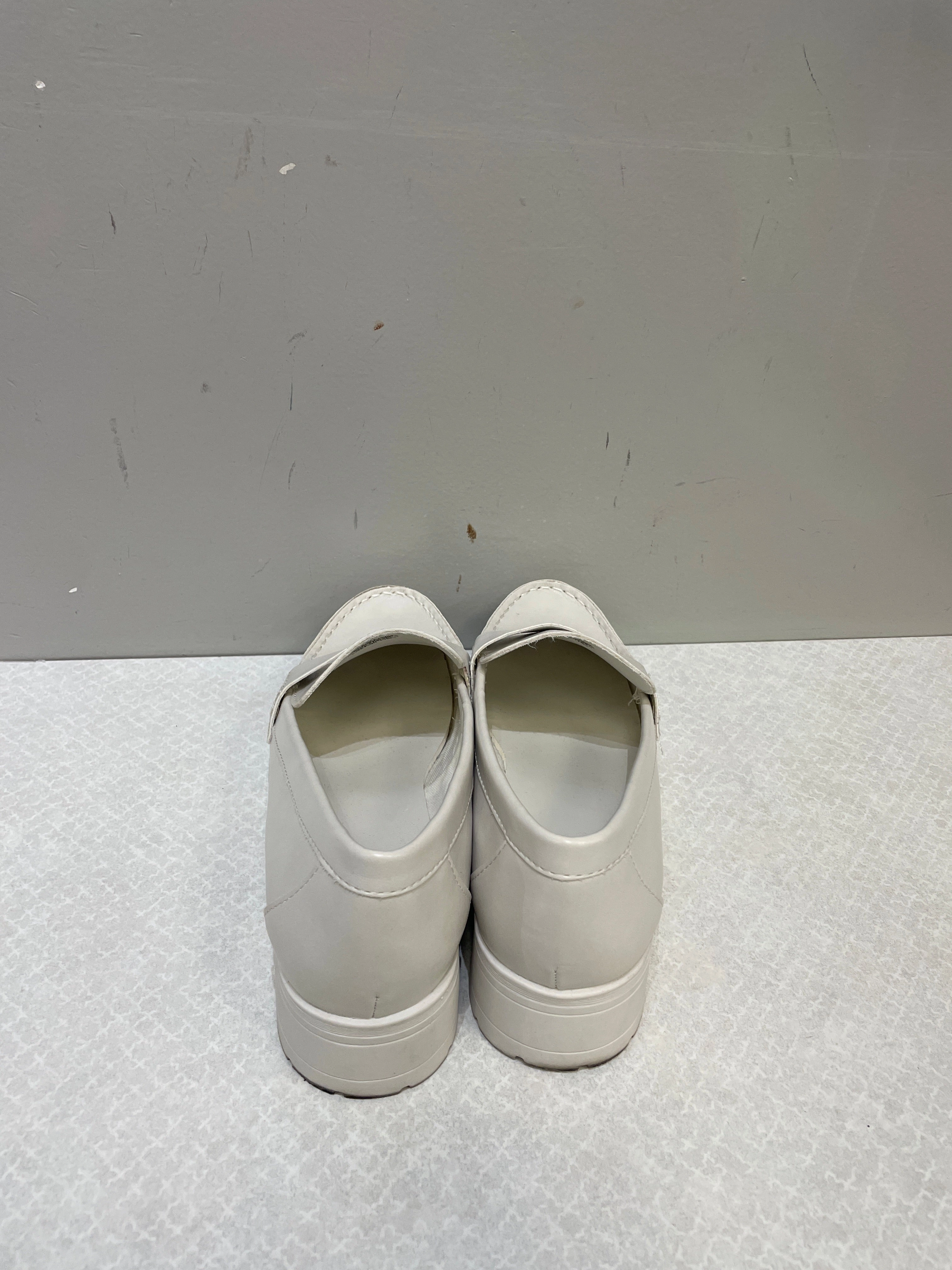 Shoes Heels Block By Old Navy In White, Size: 10