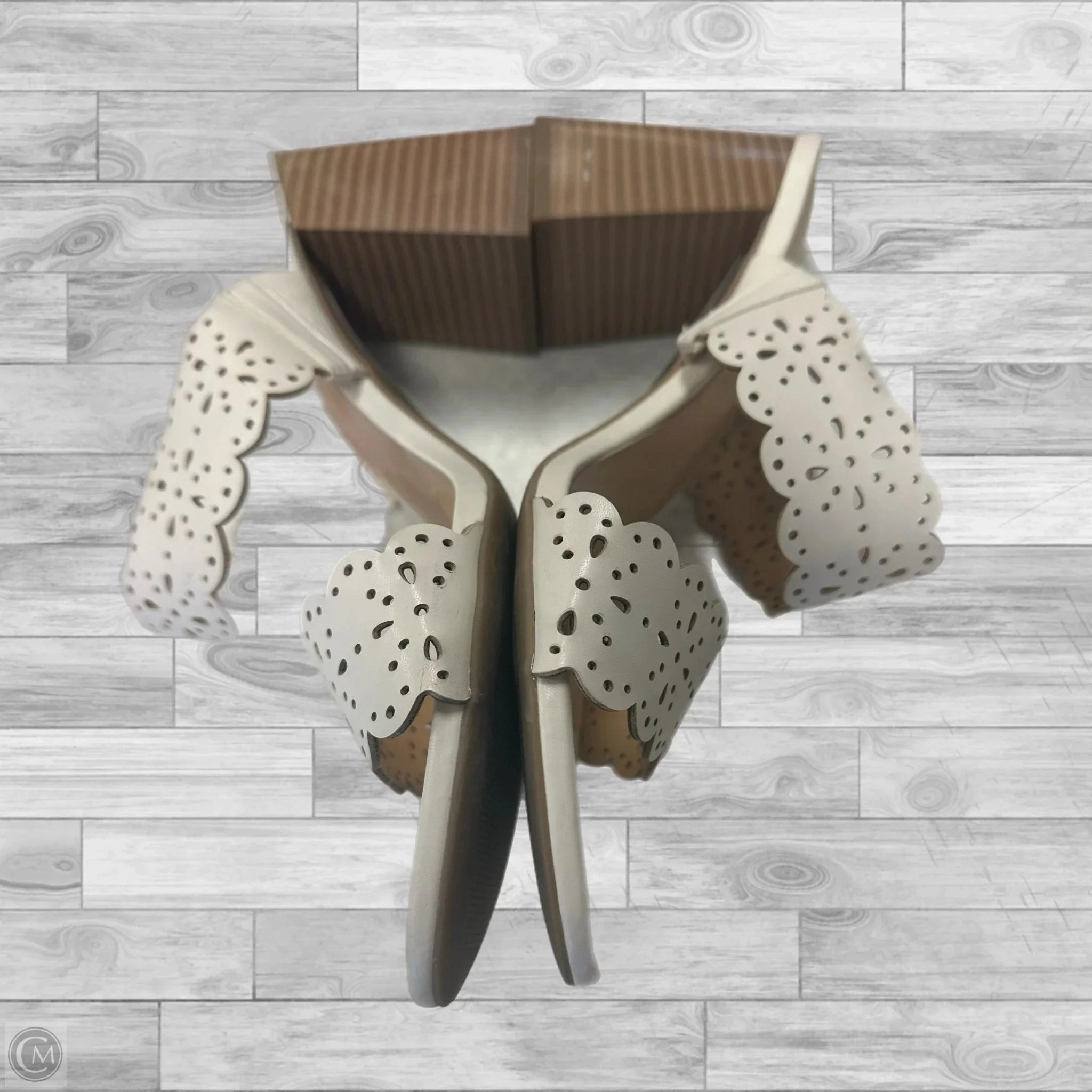 Shoes Heels Block By Xoxo In White, Size: 10