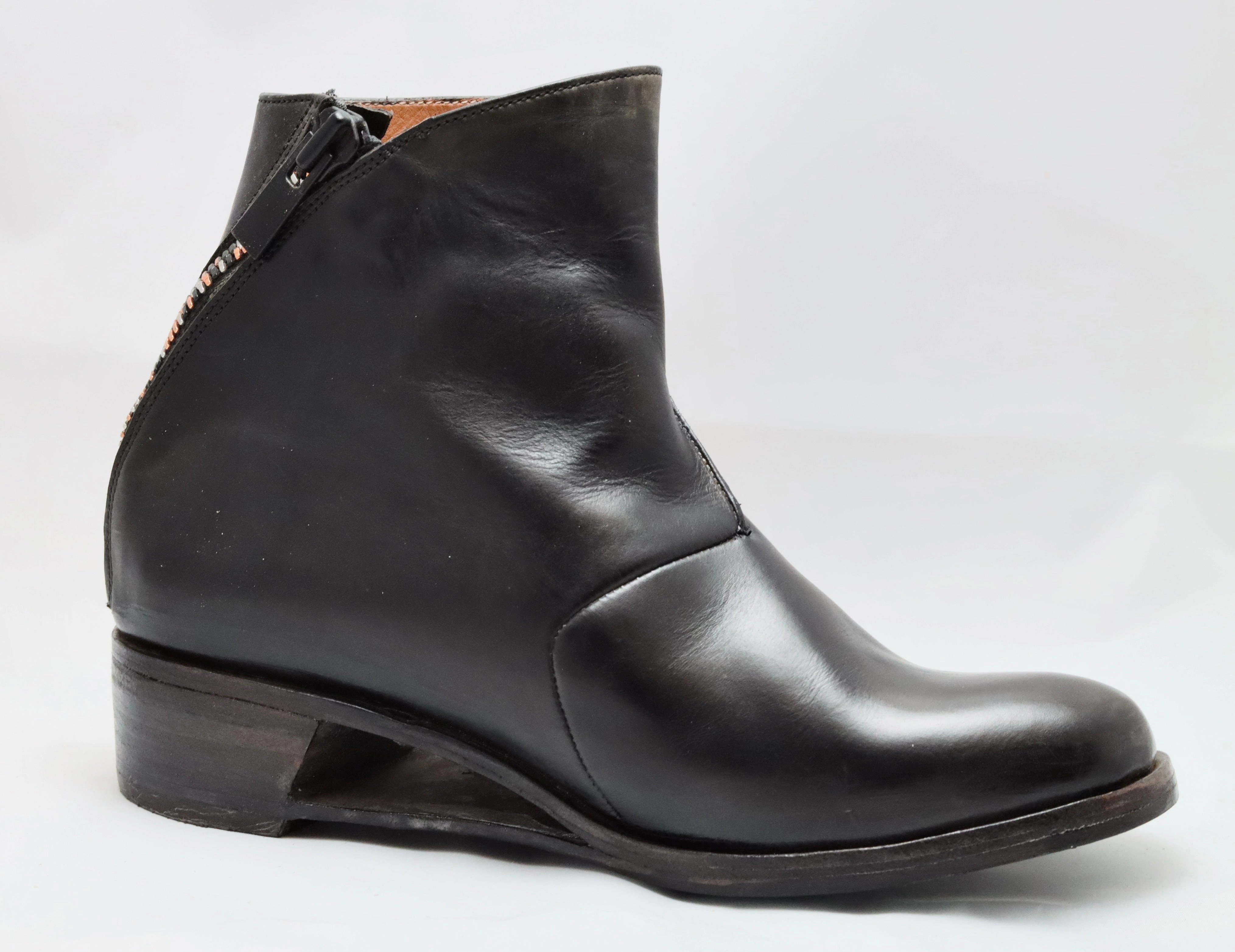 Zip back boot 2 |  Black | Calf